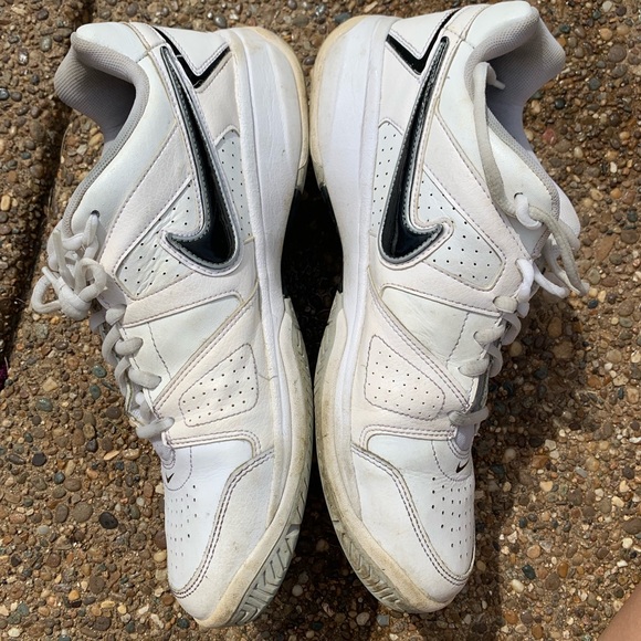 Nike kicks - Picture 5 of 5